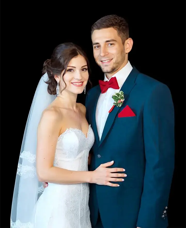 Para młoda podczas sesji w mobilnym studio fotograficznym na weselu